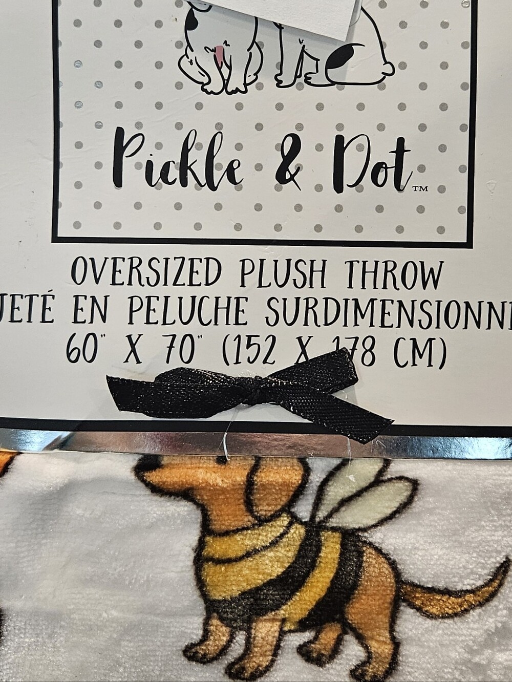 đ Pickle & Dot Dachshund Halloween Oversized Plush Throw Blanket 60â x 70â NWT - Picture 3 of 9